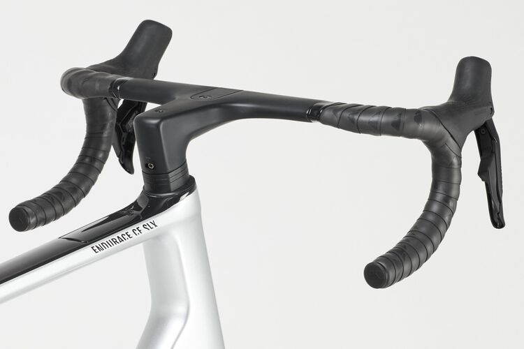 Endurace CF SLX 7 Di2 Endurace CF SLX 7 Di2