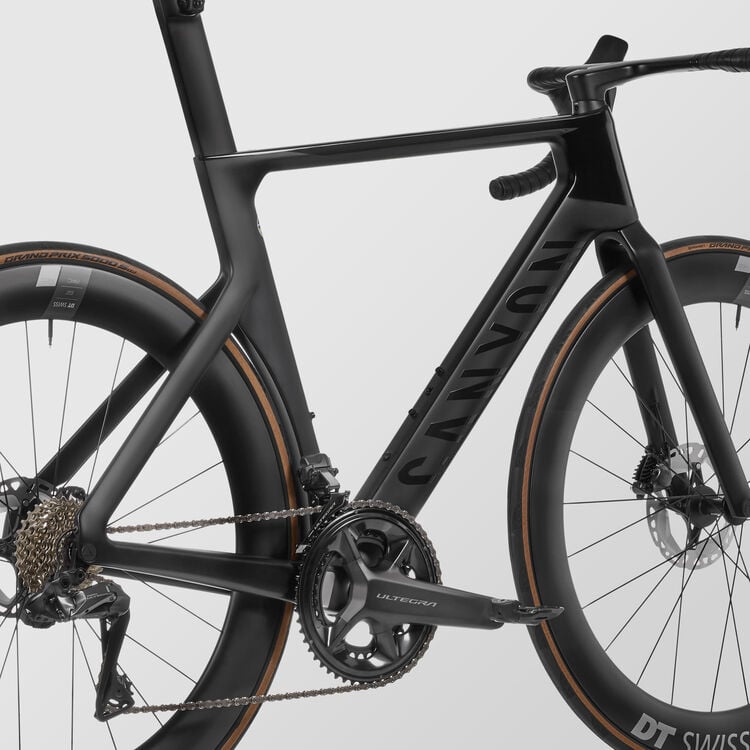 Aeroad CF SLX 8 Di2 Aeroad CF SLX 8 Di2