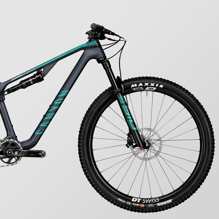 Lux Trail CF 8 Lux Trail CF 8