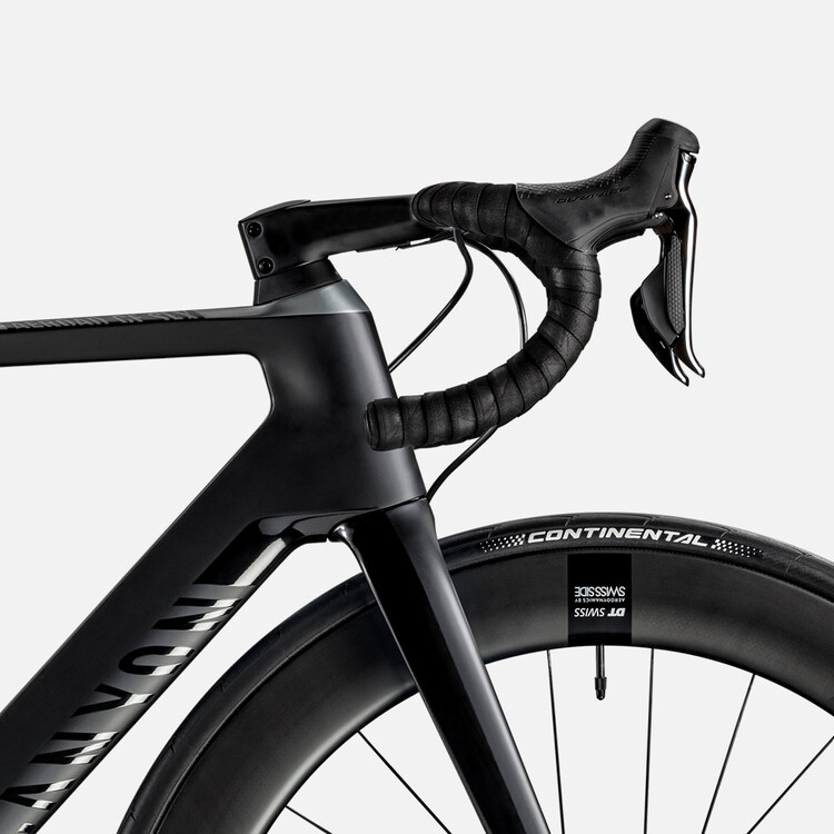 Aeroad CF SLX Disc 9.0 Di2 Aeroad CF SLX Disc 9.0 Di2
