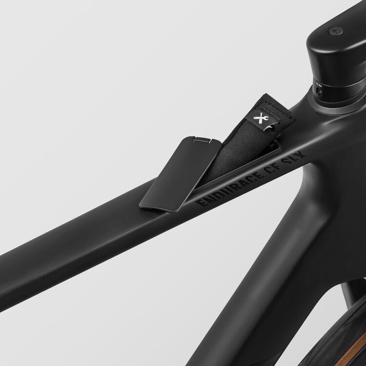 Endurace CF SLX 8 Di2 Endurace CF SLX 8 Di2