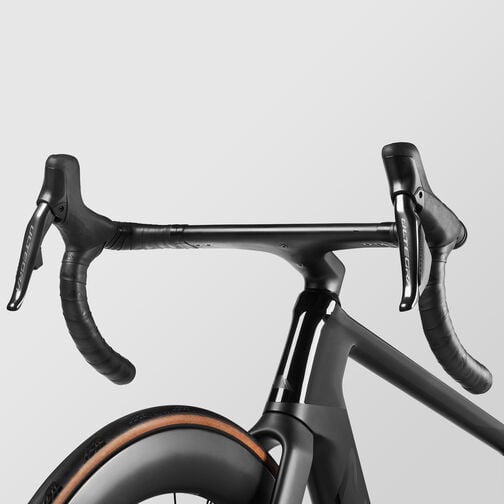 Aeroad CF SLX 8 Disc Di2 Aeroad CF SLX 8 Disc Di2