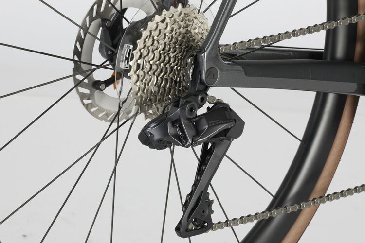 Endurace CF SLX 8 Di2 Endurace CF SLX 8 Di2