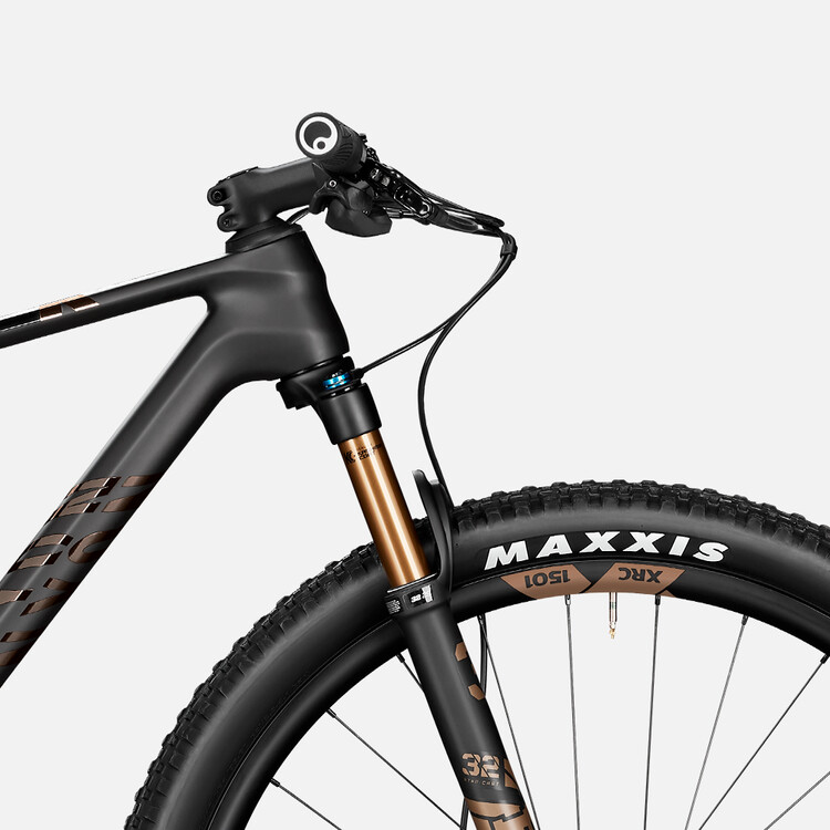 Exceed CF SLX 9 Exceed CF SLX 9