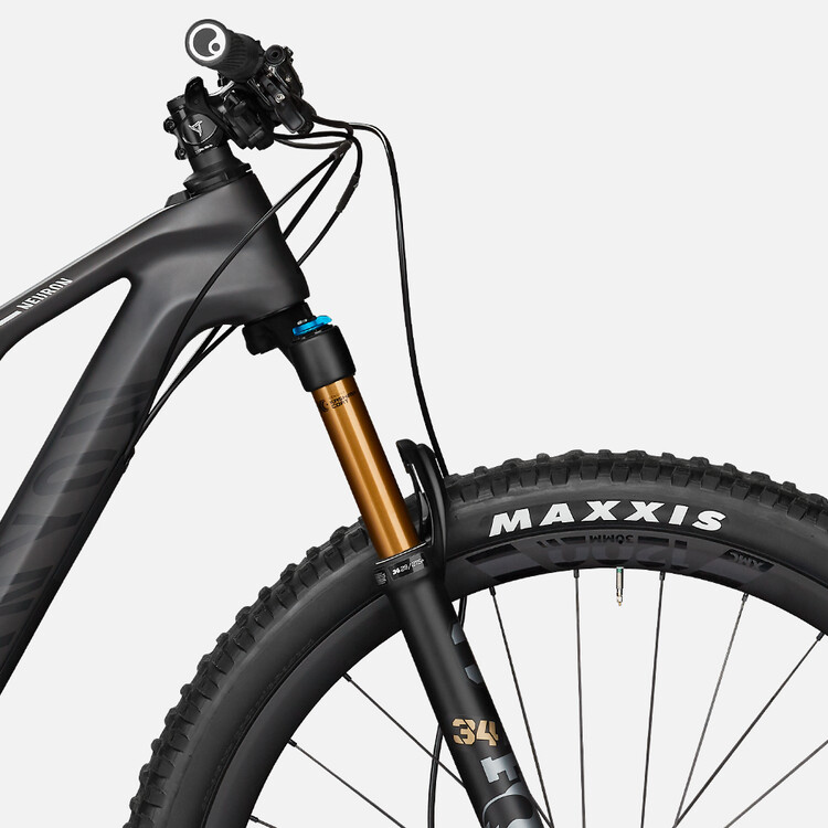 Neuron CF SLX 9 Neuron CF SLX 9