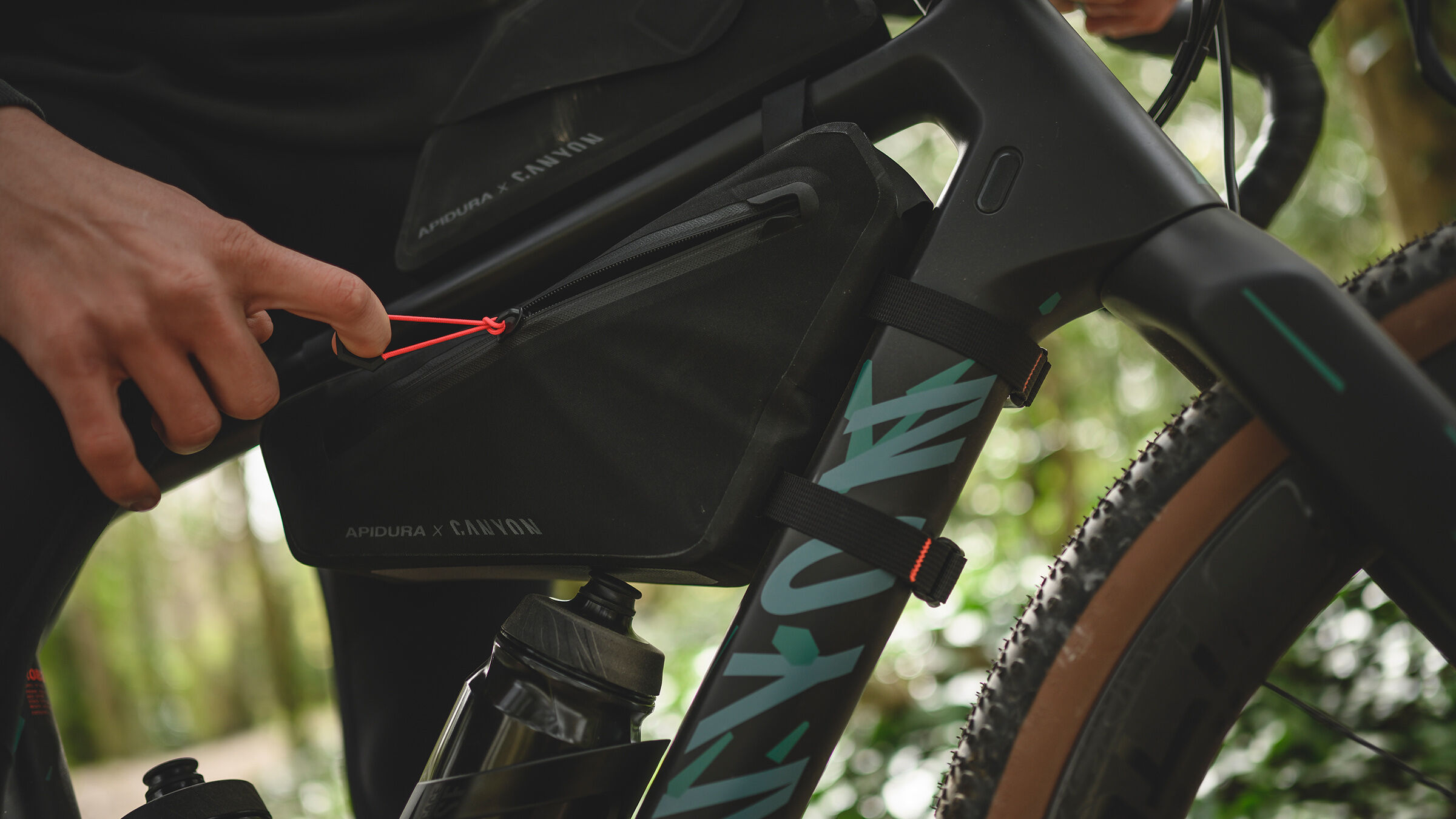 Apidura X Canyon Frame Pack | CANYON JP