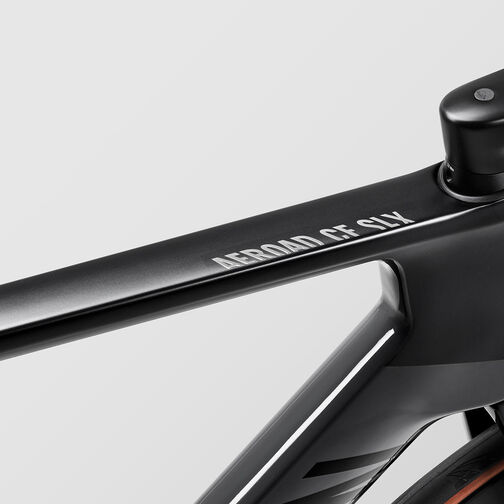 Aeroad CF SLX 8 Di2 Aeroad CF SLX 8 Di2