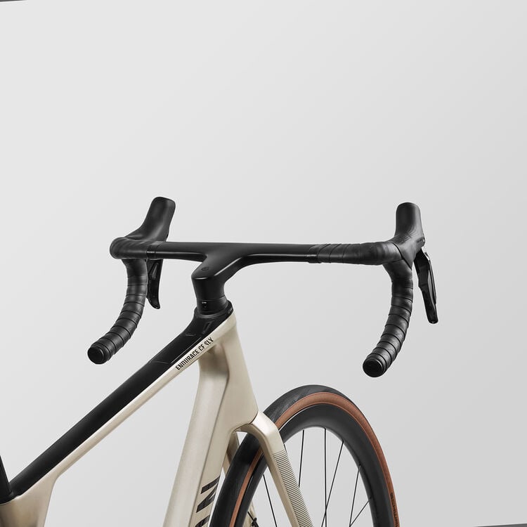 Endurace CF SLX 7 Di2 Endurace CF SLX 7 Di2
