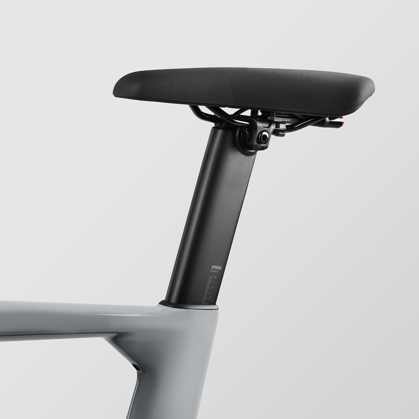 Roadlite:ONfly CF 9 LTD