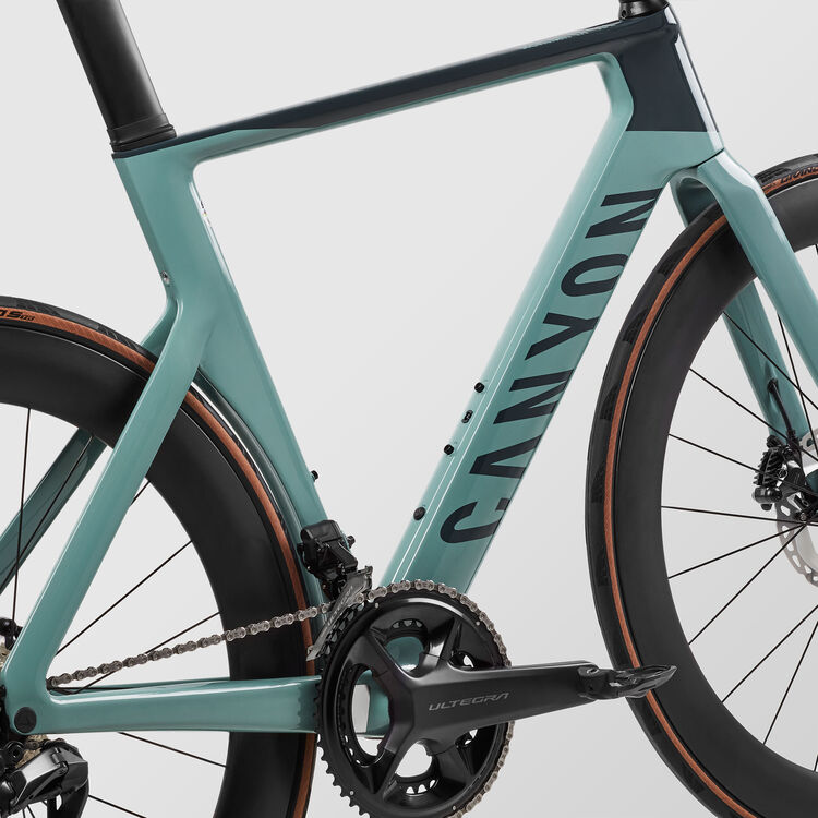 Aeroad CF SLX 8 Disc Di2 Aeroad CF SLX 8 Disc Di2