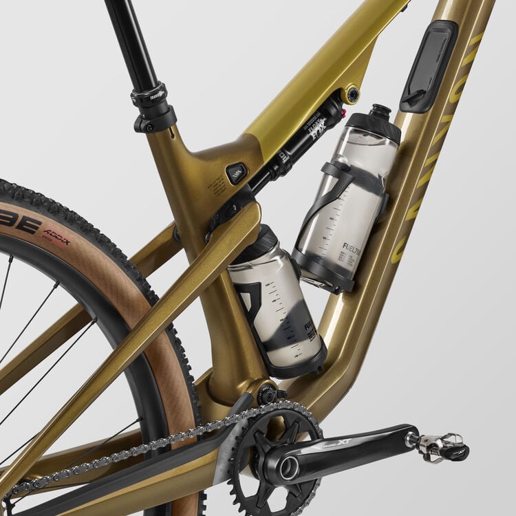 Lux Trail CF 8 Lux Trail CF 8