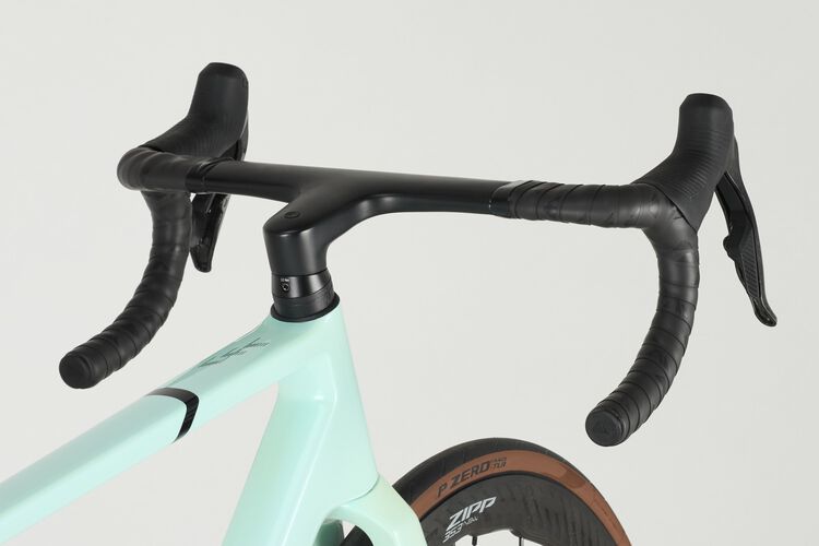 Ultimate CFR AXS Ultimate CFR AXS