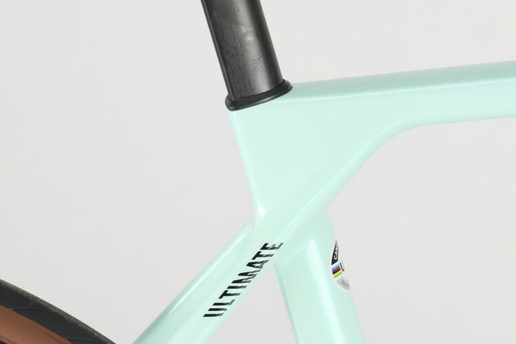 Ultimate CFR AXS Ultimate CFR AXS