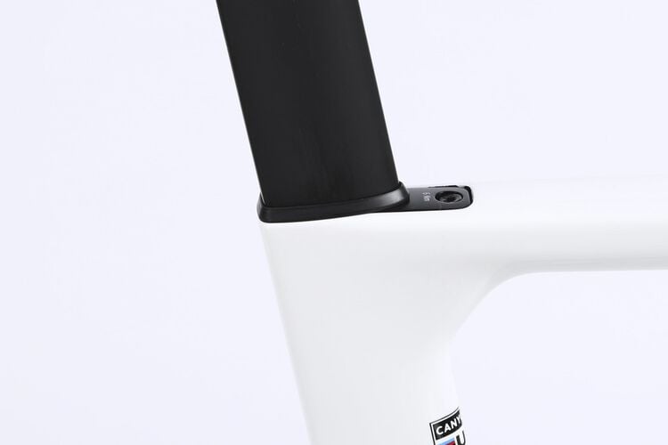 Aeroad CF SLX 8 Di2 Aeroad CF SLX 8 Di2