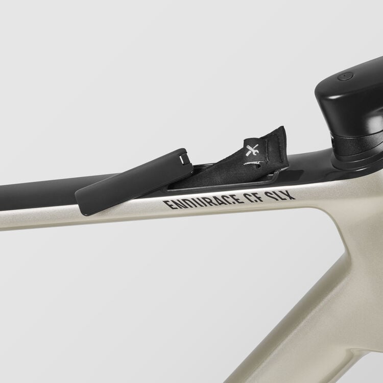Endurace CF SLX 7 Di2 AR46 Endurace CF SLX 7 Di2 AR46