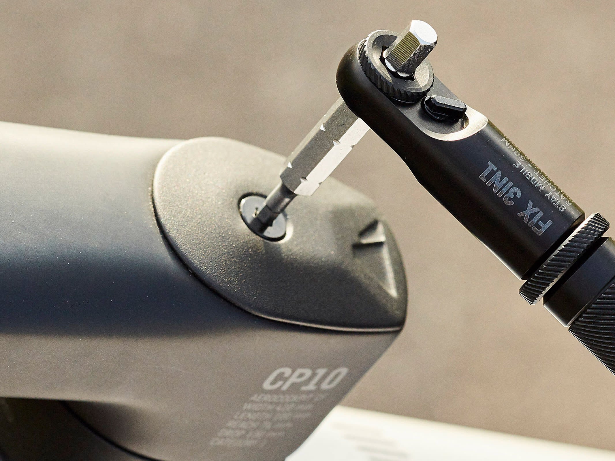 メンテナンス Canyon 3-in-1 Minitool + Tool Capsule Canyon 3-in-1 Minitool | CANYON LB