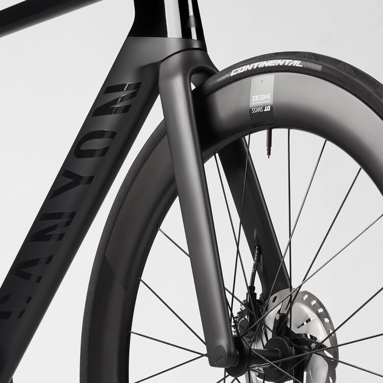 Aeroad CF SLX 8 Disc Di2 Aeroad CF SLX 8 Disc Di2