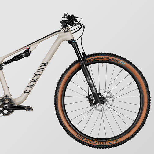 Lux Trail CF 7 Lux Trail CF 7