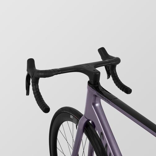 Endurace CF SLX 8 Di2 Endurace CF SLX 8 Di2
