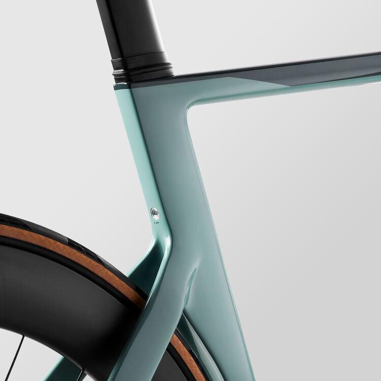 Aeroad CF SLX 8 Disc Di2 Aeroad CF SLX 8 Disc Di2