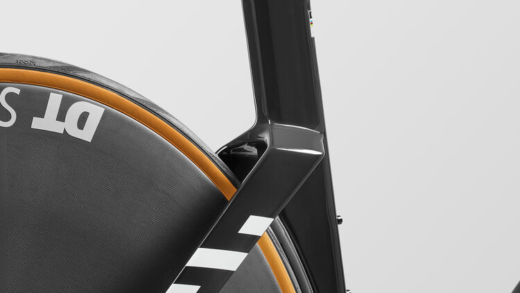 Speedmax CFR TT Speedmax CFR TT