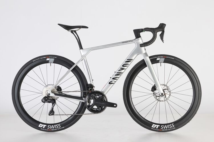 Endurace CF SLX 8 Di2 Endurace CF SLX 8 Di2