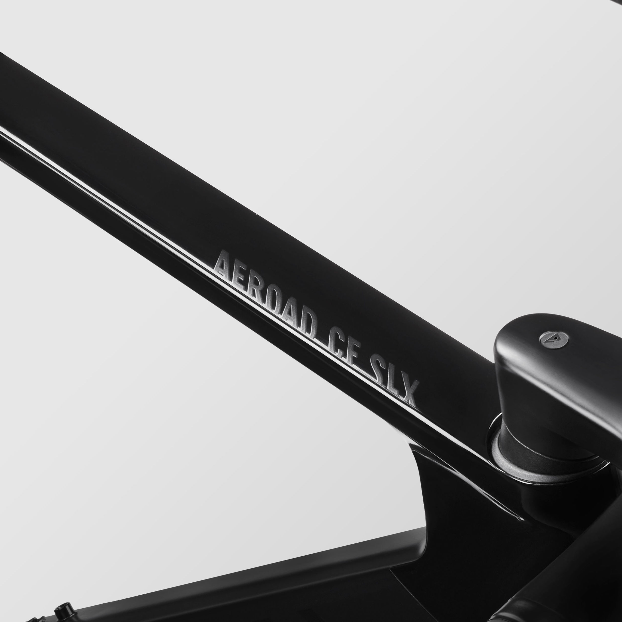 Aeroad CF SLX 8 Di2 Cosmic