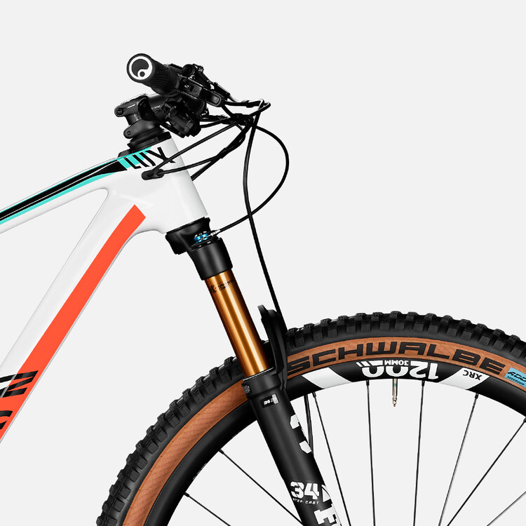 Lux Trail CF 9 Emily Batty Lux Trail CF 9 Emily Batty