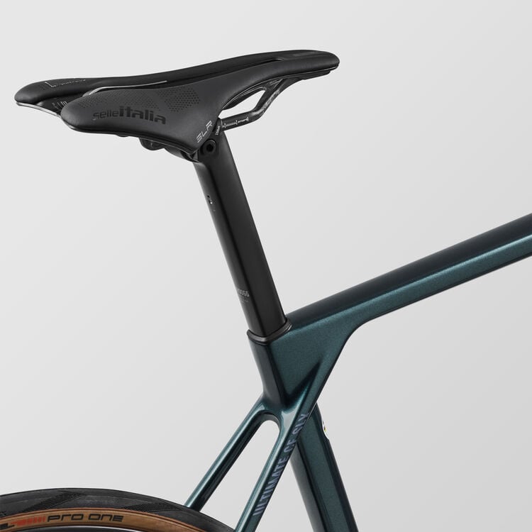 Ultimate CF SLX 9 Di2 Ultimate CF SLX 9 Di2