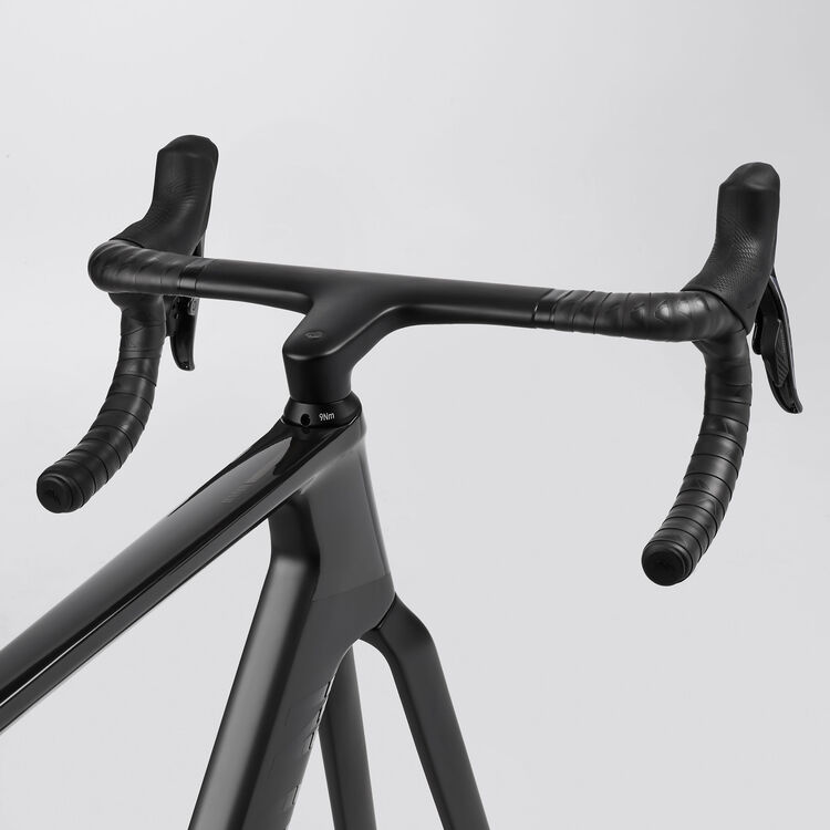 Aeroad CFR Disc Frame and Brake Kit Aeroad CFR Disc Frame and Brake Kit