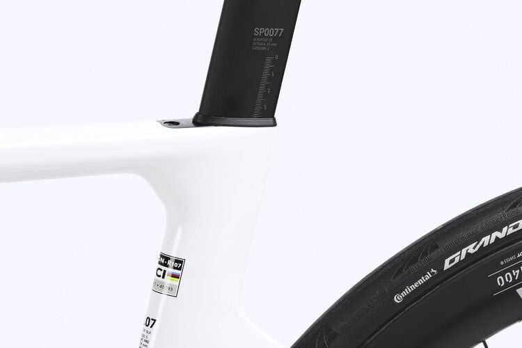 Aeroad CF SLX 8 Di2 Aeroad CF SLX 8 Di2