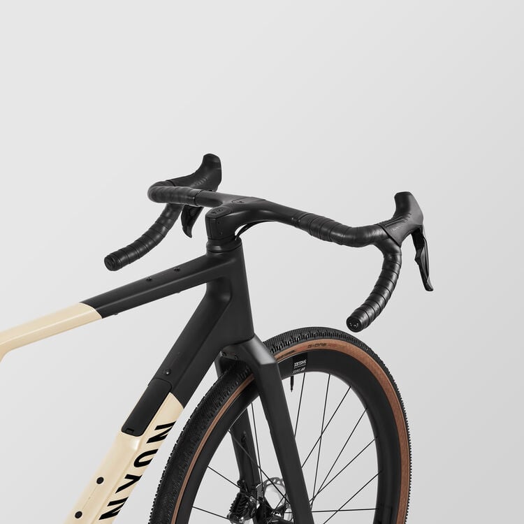 Grail CF SLX 8 Di2 Grail CF SLX 8 Di2