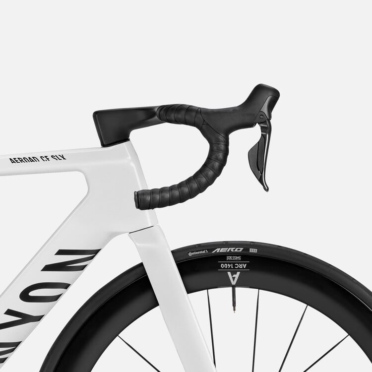 Aeroad CF SLX 8 Di2 Aeroad CF SLX 8 Di2