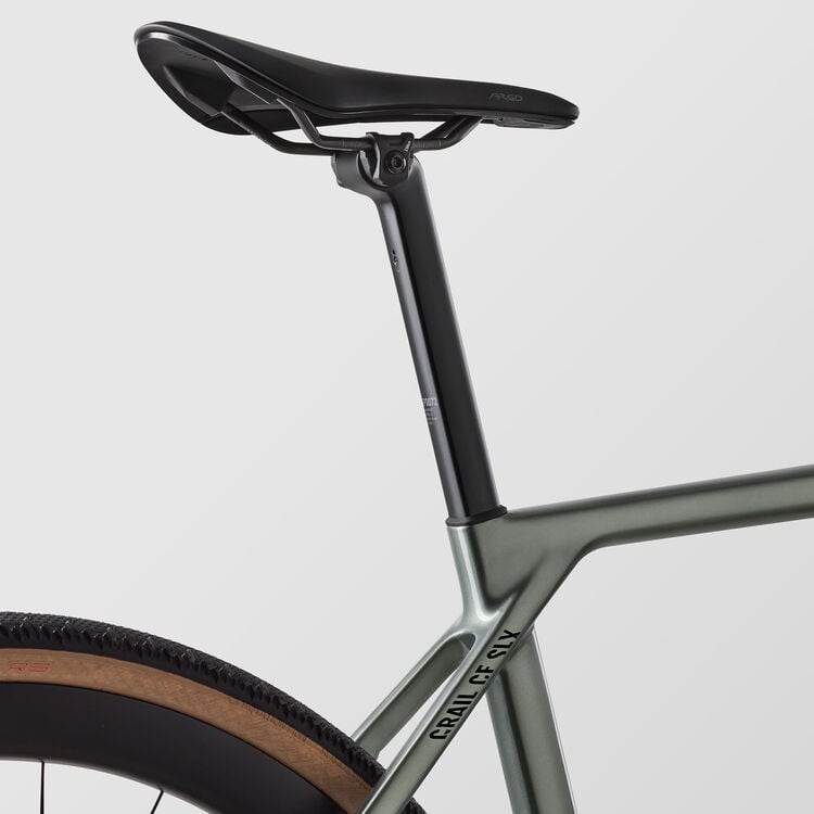 Grail CF SLX 8 Di2 Grail CF SLX 8 Di2