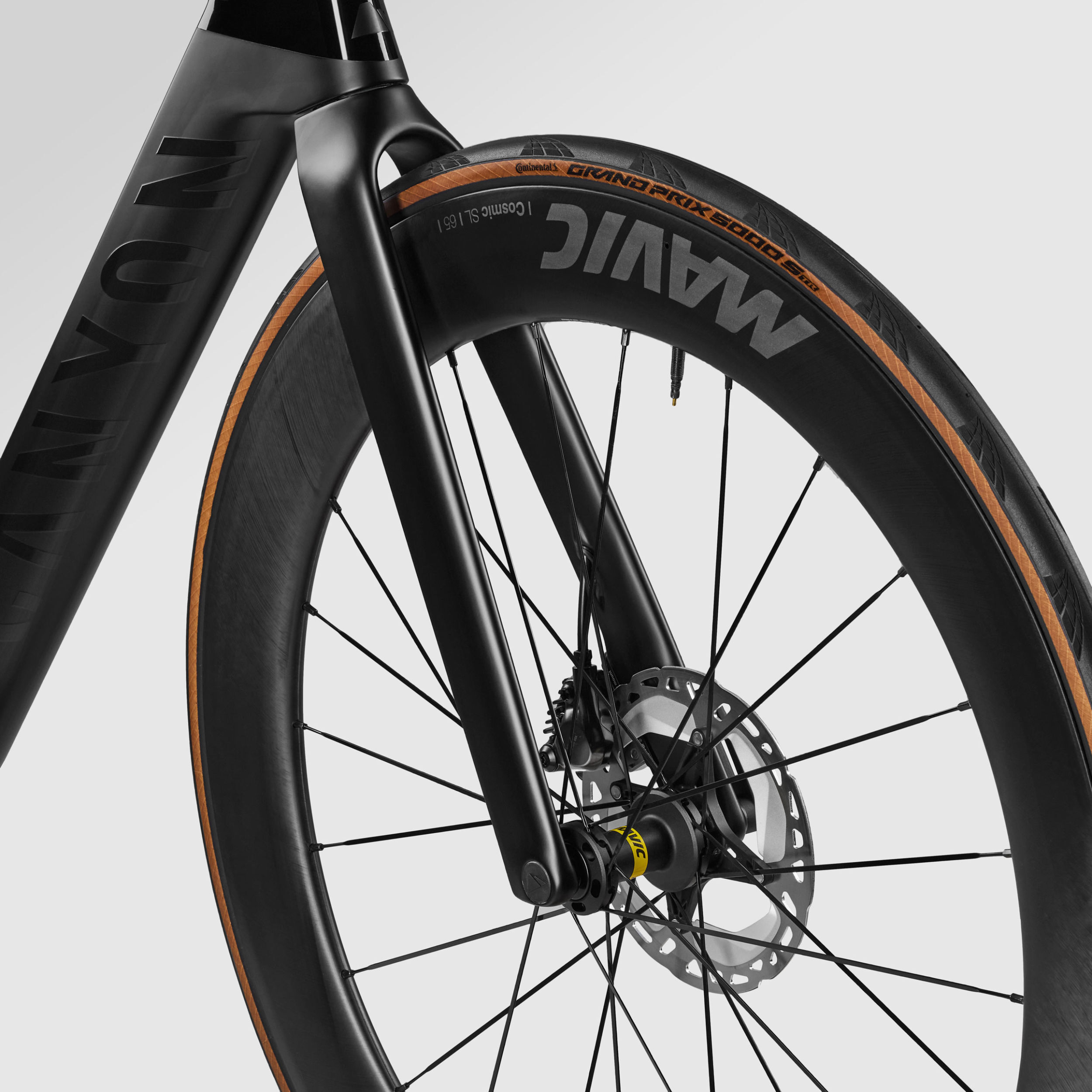 Aeroad CF SLX 8 Di2 Cosmic