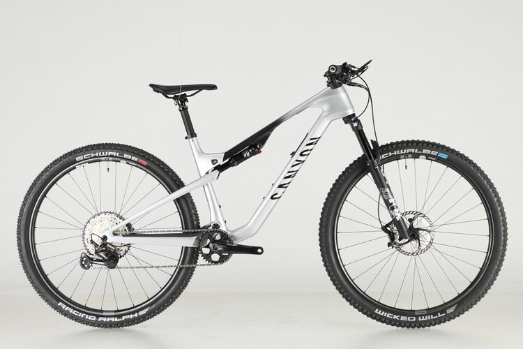 Lux Trail CF 8 Lux Trail CF 8