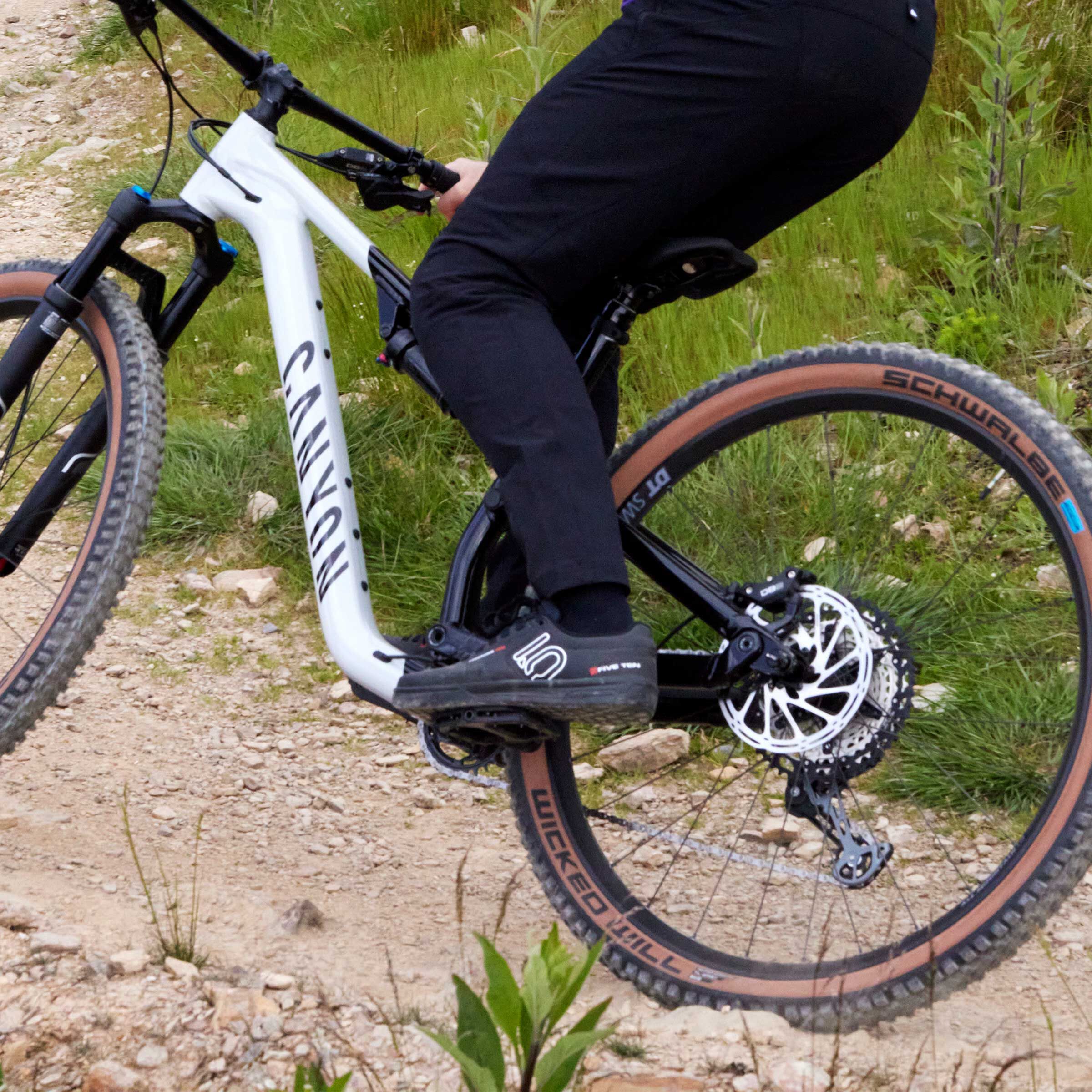 キャニオン mtb 純正フラットペダル キャニオン mtb 純正フラットペダル - メルカリ