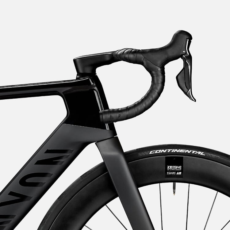 Aeroad CF SLX 8 Disc Di2 Aeroad CF SLX 8 Disc Di2