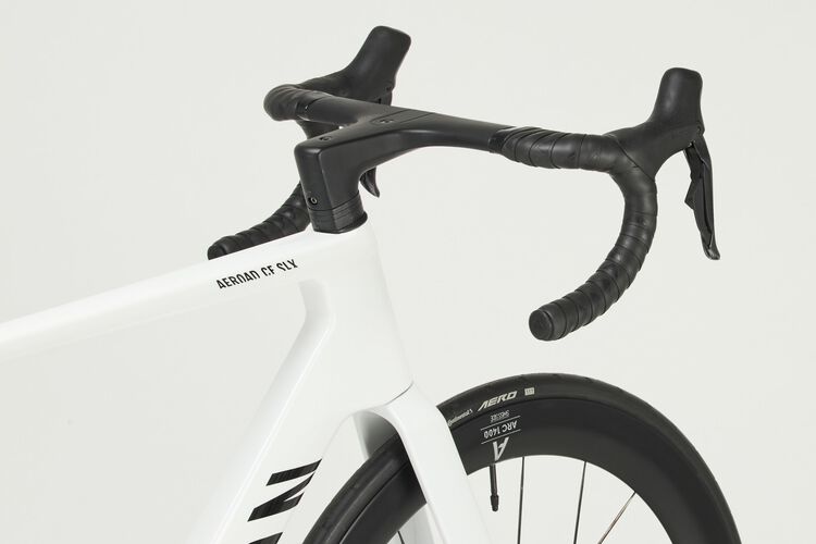 Aeroad CF SLX 8 Di2 Aeroad CF SLX 8 Di2