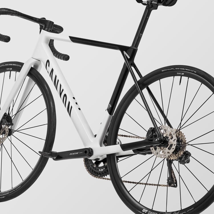 Ultimate CF SL 7 Di2 Ultimate CF SL 7 Di2