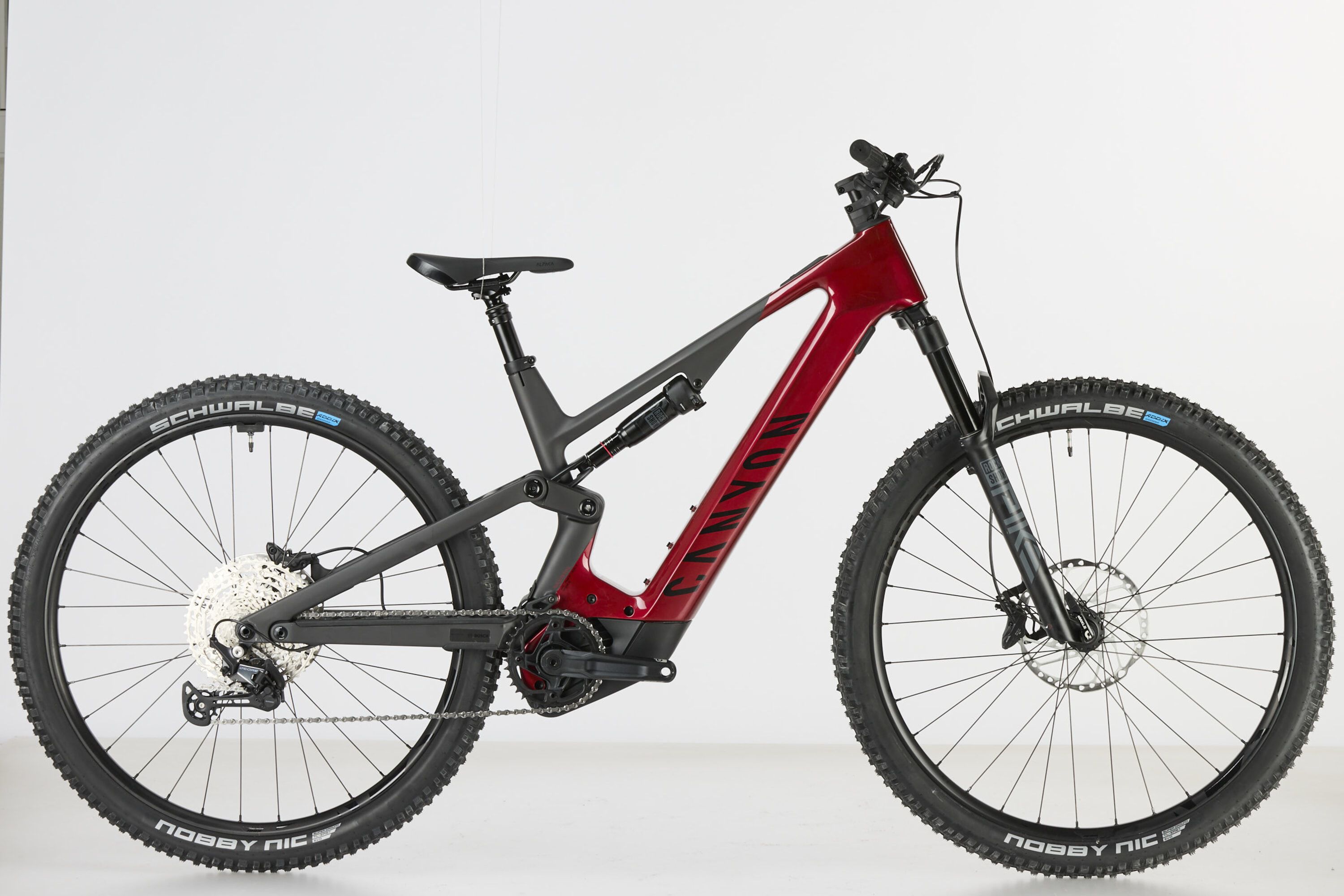 Used Neuron ON CF 7 CANYON DE