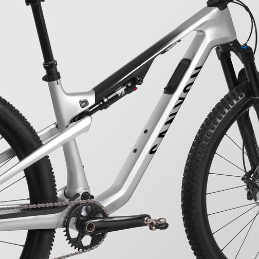 Lux Trail CF 8 Lux Trail CF 8