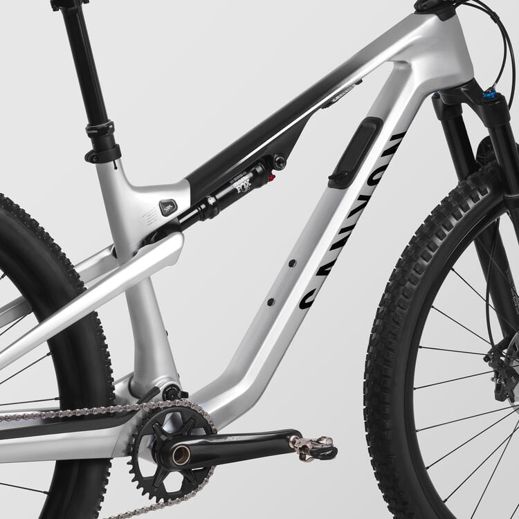 Lux Trail CF 8 Lux Trail CF 8