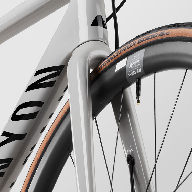 Endurace CF SL 8 Aero Endurace CF SL 8 Aero