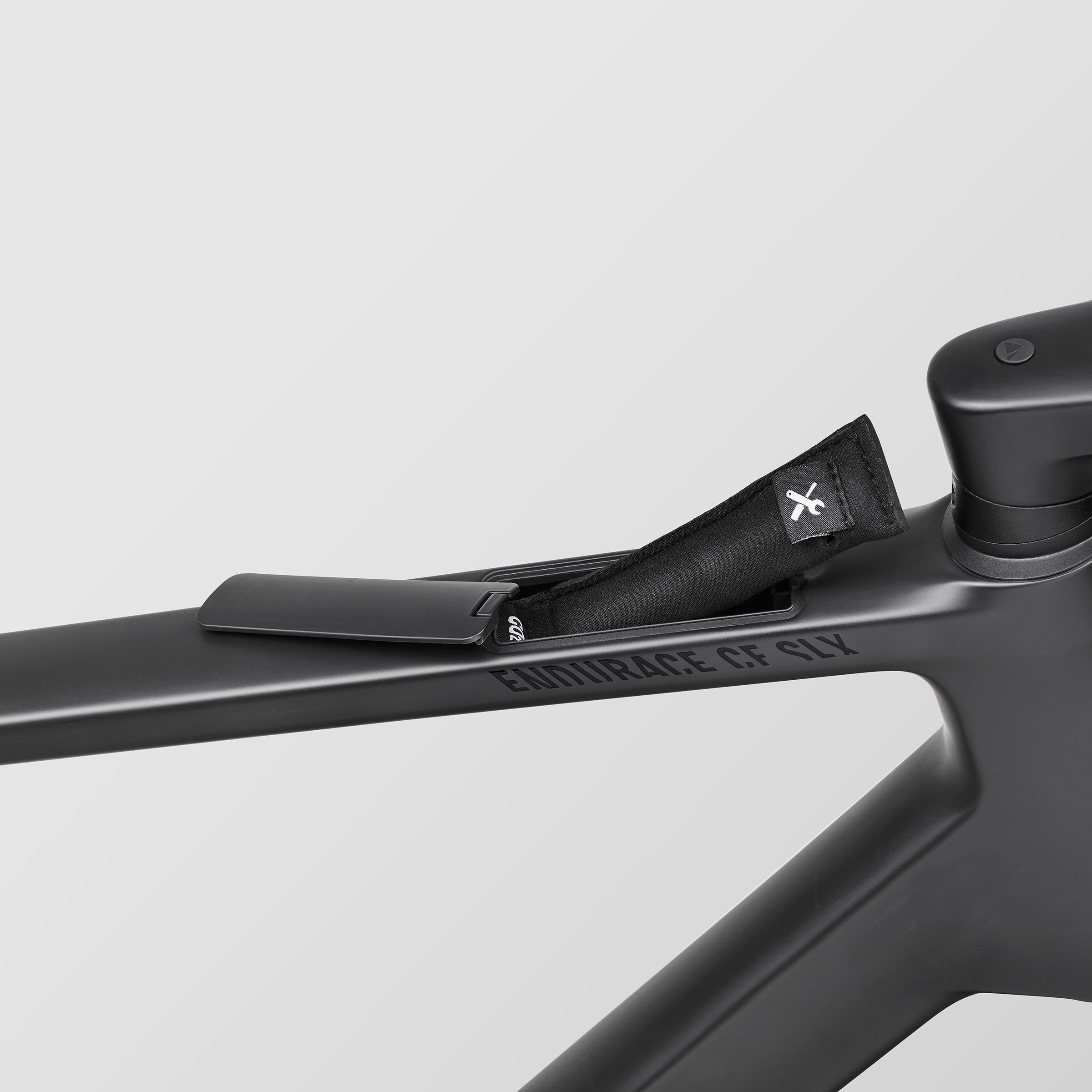 Canyon endurace frame best sale weight