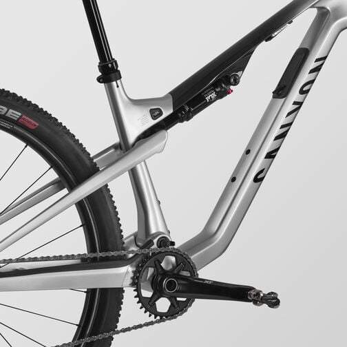 Lux Trail CF 8 Lux Trail CF 8