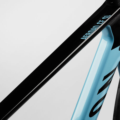 Aeroad CF SL 8 Disc Aeroad CF SL 8 Disc