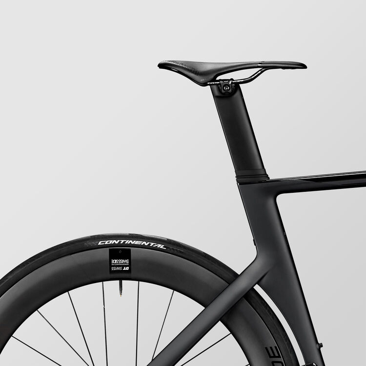 Aeroad CF SLX 8 Disc Di2 Aeroad CF SLX 8 Disc Di2