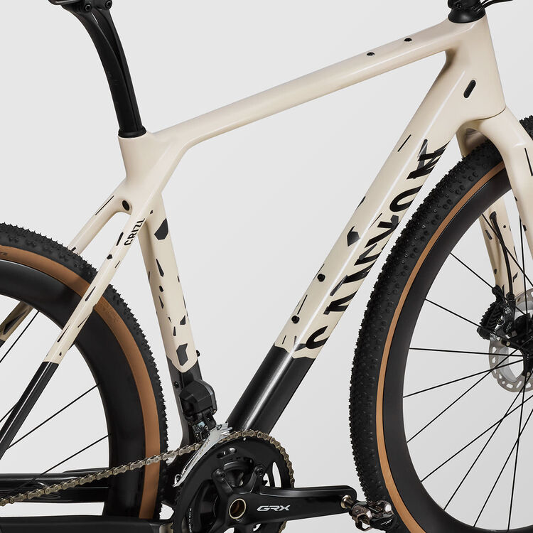Grizl CF SLX 8 Di2 Grizl CF SLX 8 Di2