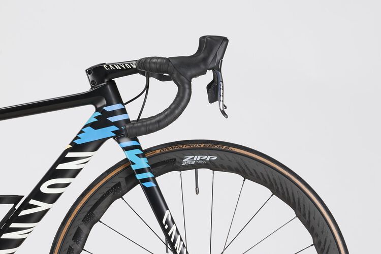 Ultimate CF SLX Team CSR WMN Ultimate CF SLX Team CSR WMN